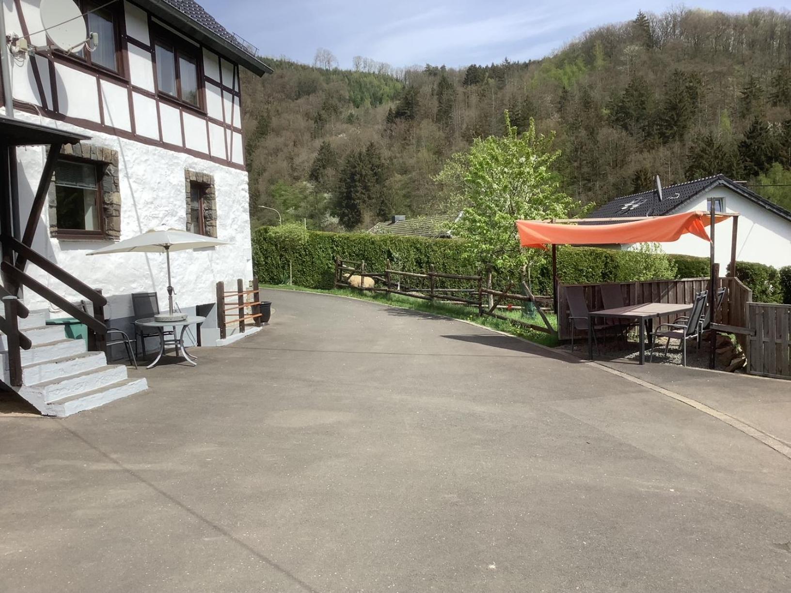 Apartment Berg Blick Eifler Modern Restauriert